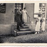 Image1011 Ehemalige Wirtschaft und Bäckerei Jean Mehler in der Aarstasse / Ecke Schulstrasse. Josef Mehler, Elisabeth Saufaus, n.n., n.n.