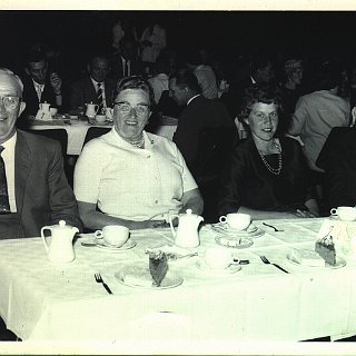 Bild0614 v.li.n.re.: Fritz Wagner & Frieda Schwein (wohnten Talstr. 30), Reni Rücker und Horst Scheidt