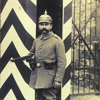 Bild0478b ca. 191x Wachsoldat Karl Brühl (Großvater v. Heinz Heid)
