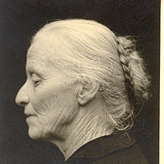 Bild0138 Ein ebenfalls sehr gelungenes Portrait der Gattin von Wilhelm Wilhelm. , Emilie Zimmermann.