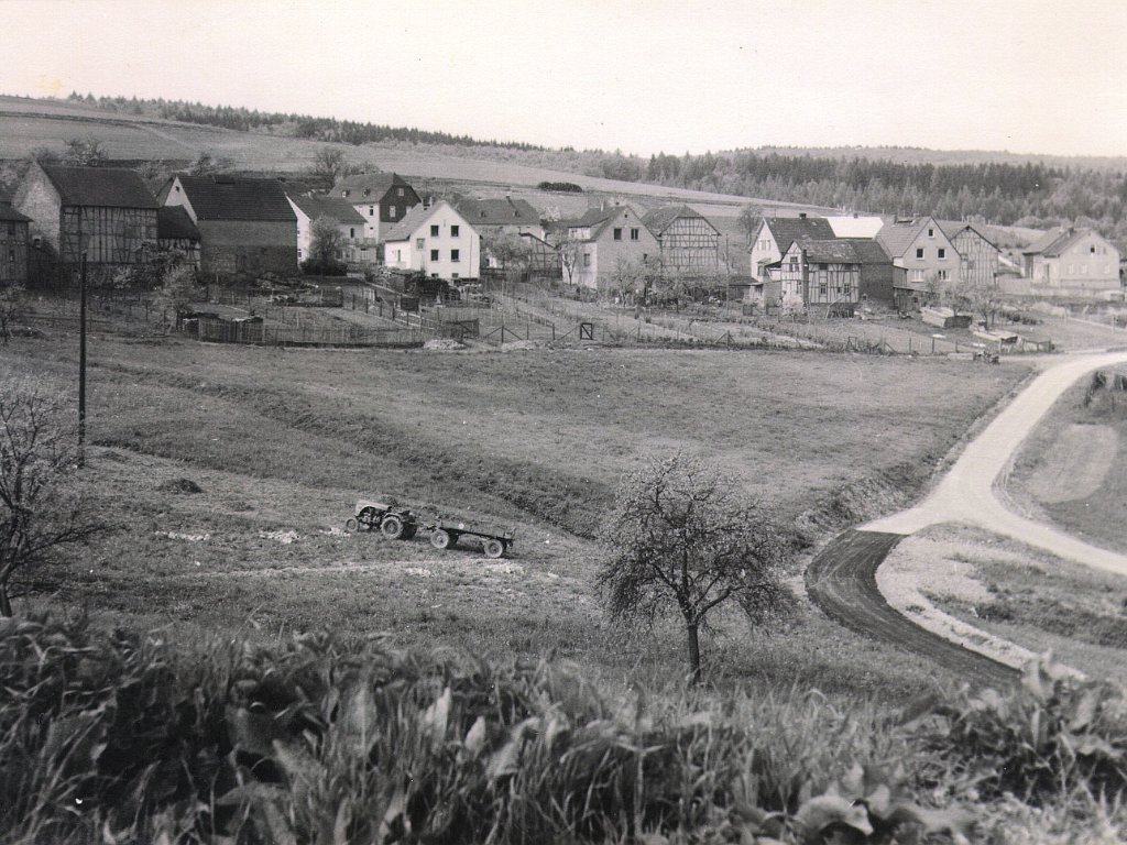 Das Dorf aus der Ferne