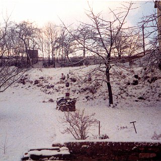 Bild0414 197x Blick auf Schanzenweg von Talstrasse 20 (Preußer / Schicketanz)